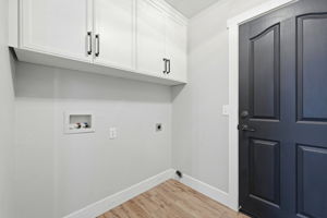 034_F8_2037 Newton Dr