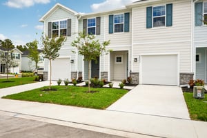 Lou Angela Ln-S0410-003.jpg