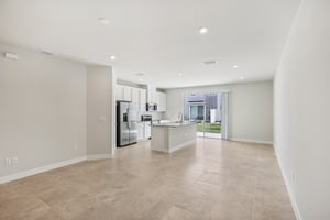 Lou Angela Ln-S0410-009.jpg