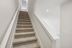 Lou Angela Ln-S0410-018.jpg