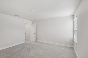 Lou Angela Ln-S0410-021.jpg