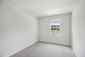 Lou Angela Ln-S0410-028.jpg