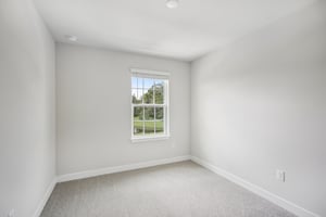 Lou Angela Ln-S0410-031.jpg