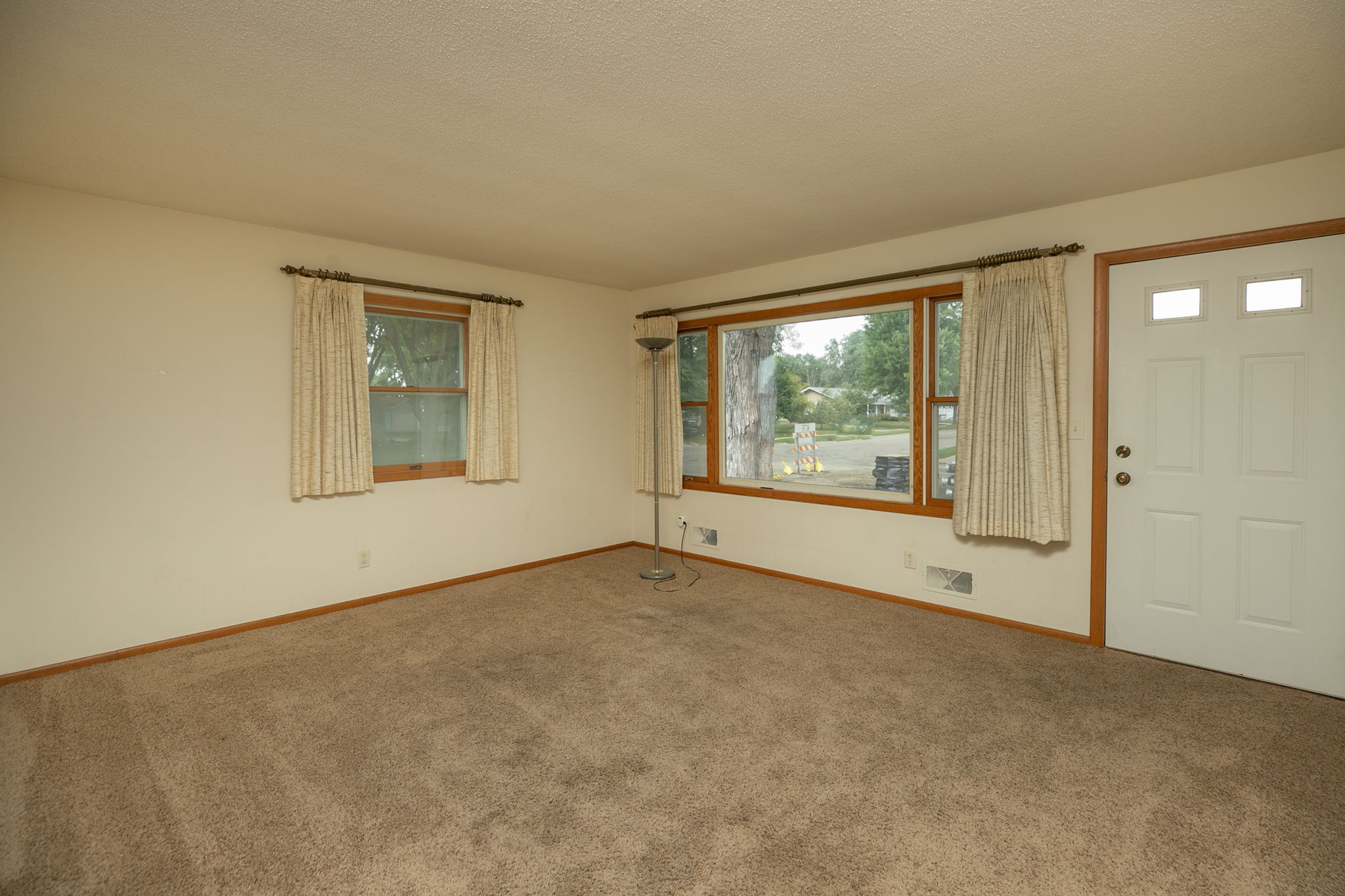 02-Living Room