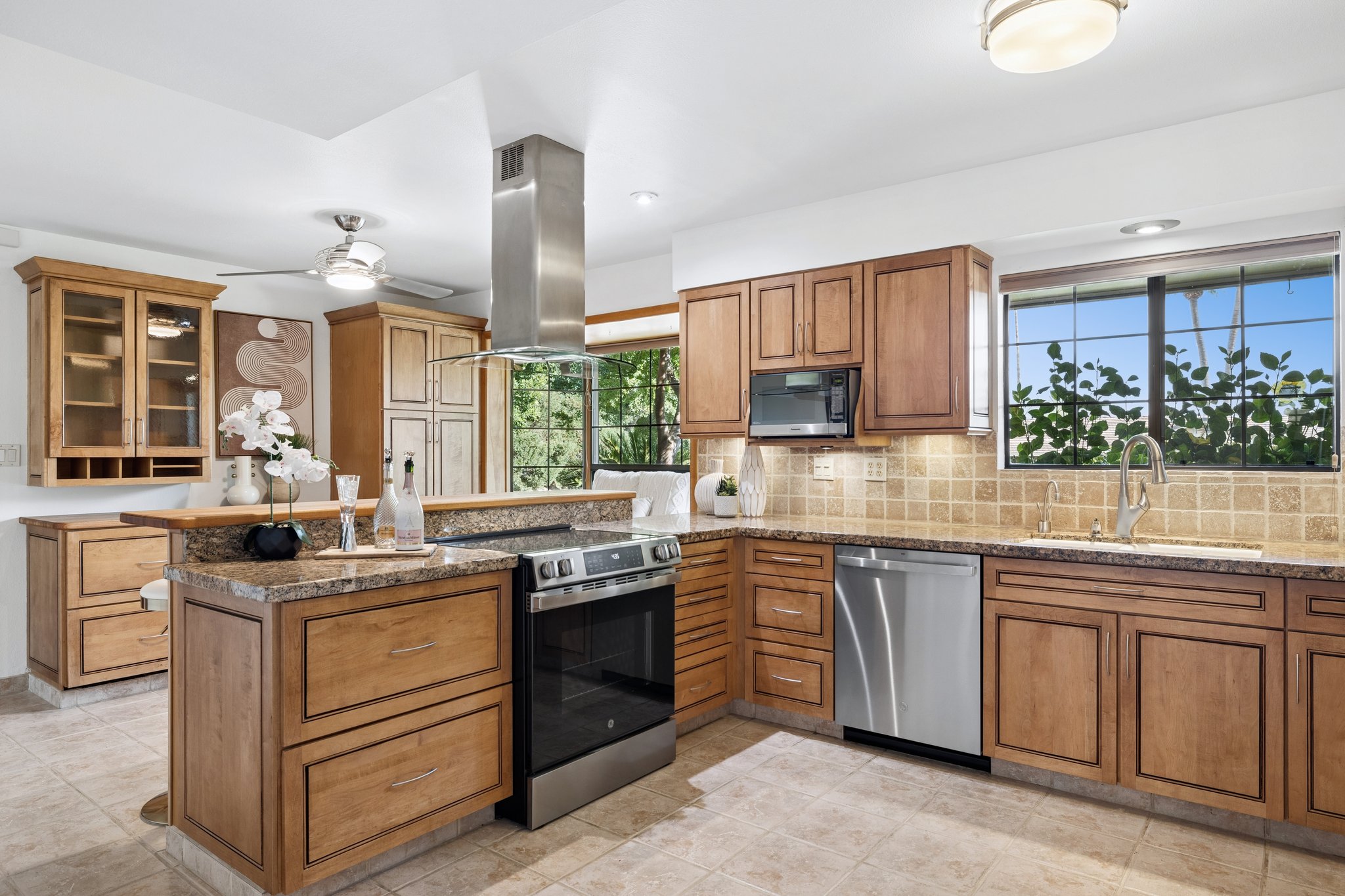 2038 E Solano Dr - 006.jpg