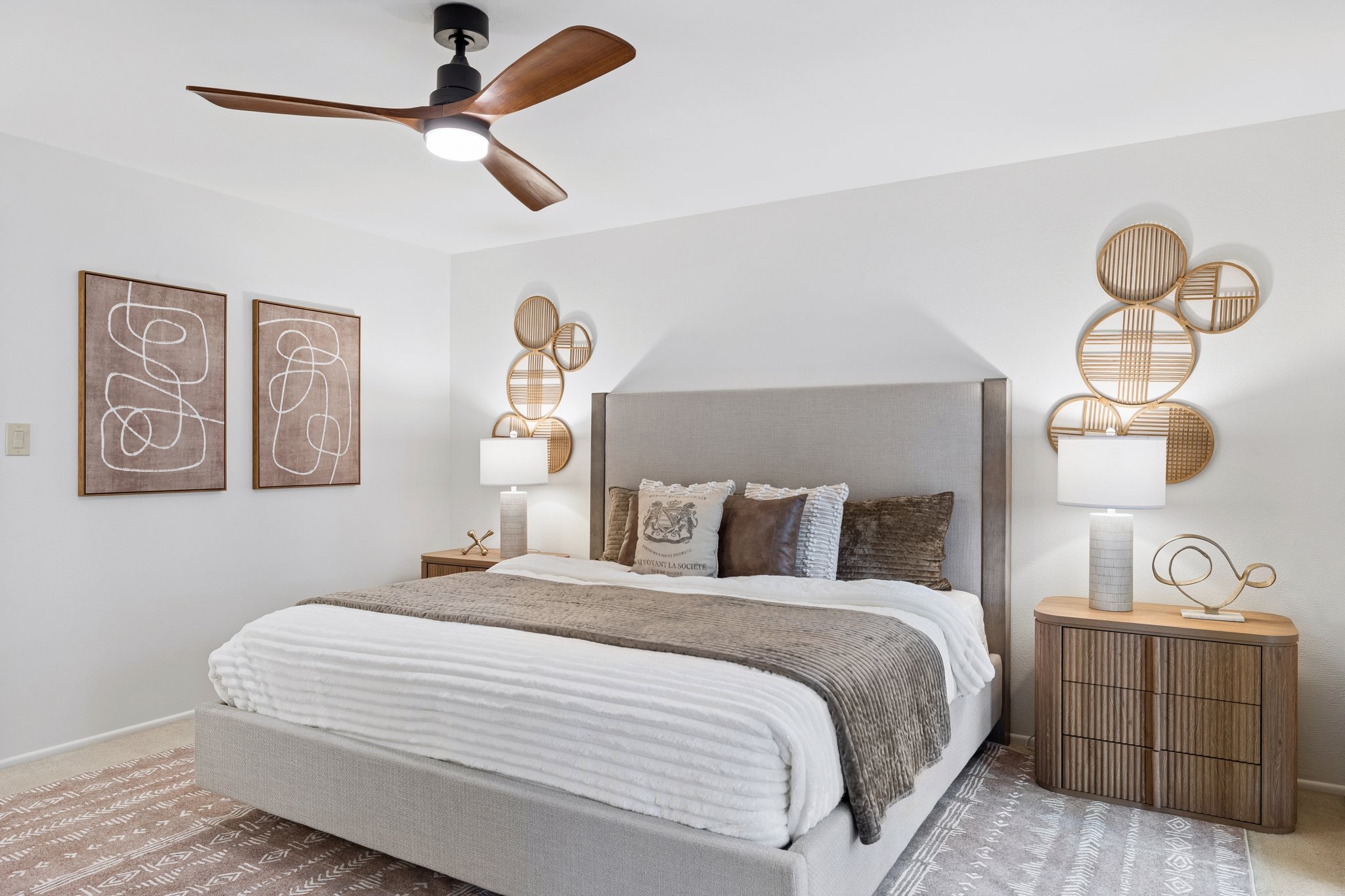 2038 E Solano Dr - 016.jpg