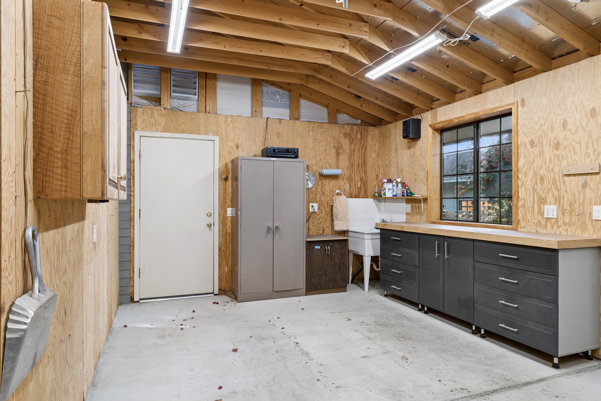 2038 E Solano Dr - 043.jpg