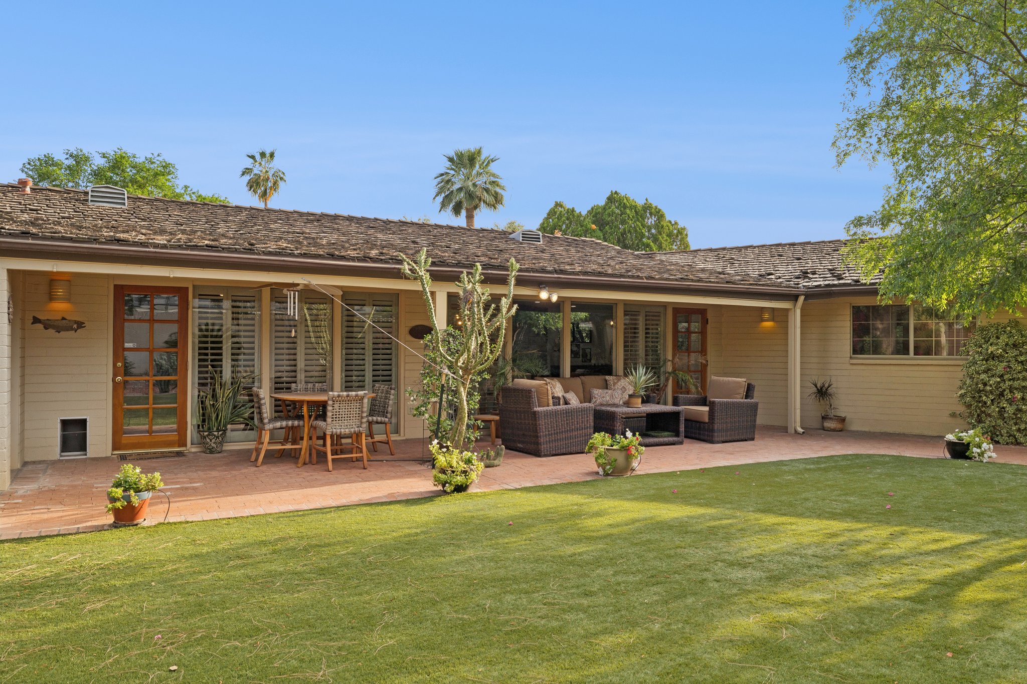 2038 E Solano Dr - 011 (2).jpg