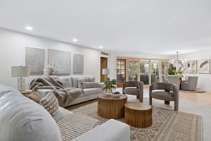 2038 E Solano Dr - 003.jpg