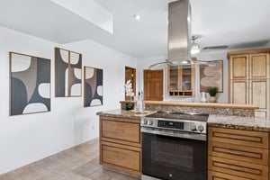 2038 E Solano Dr - 011.jpg