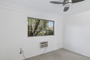 2038 E Solano Dr - 028.jpg