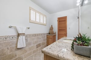 2038 E Solano Dr - 034.jpg