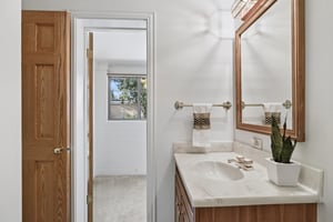 2038 E Solano Dr - 039.jpg