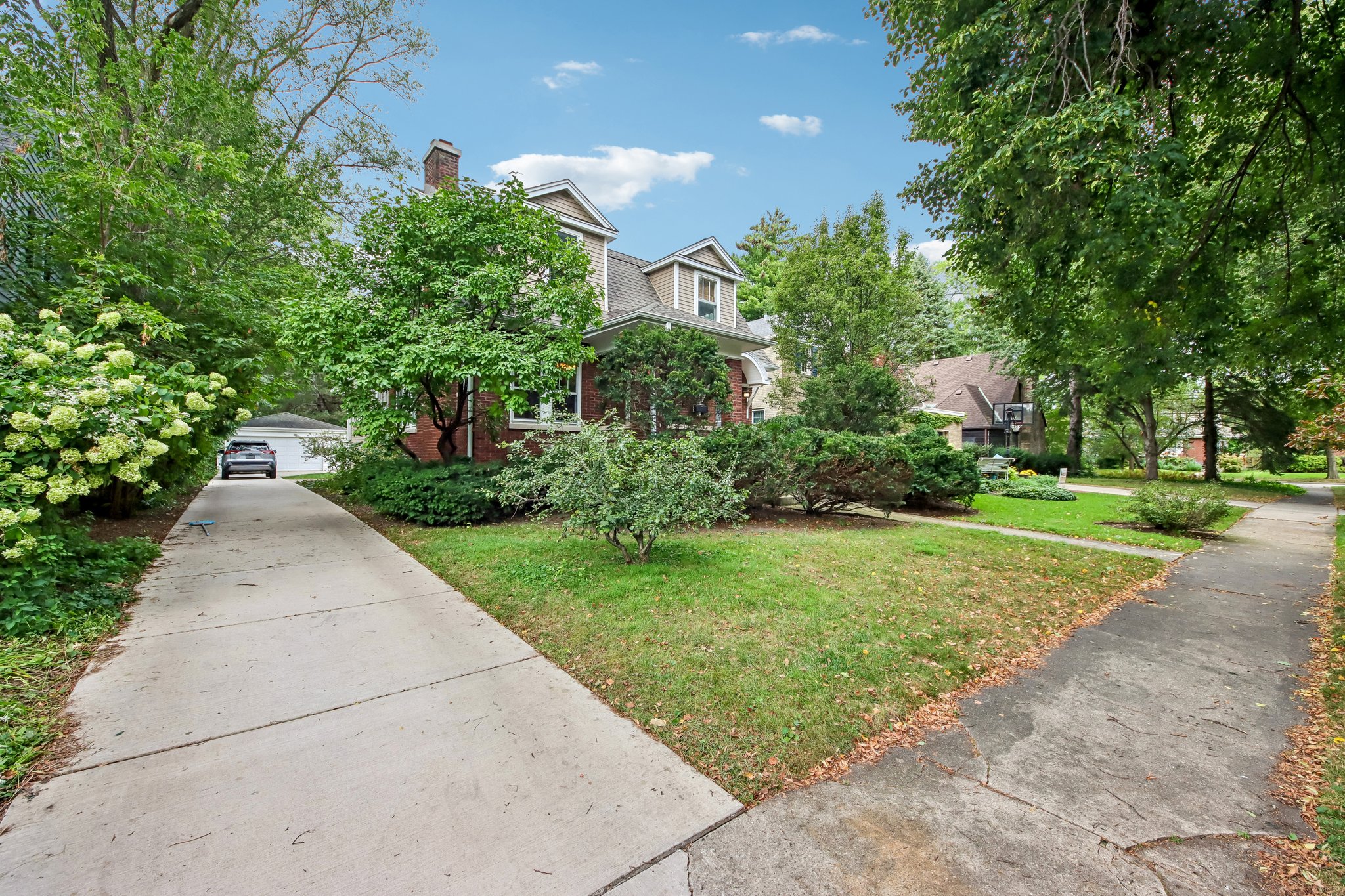 Hawthorne Ln-S1609-004.jpg