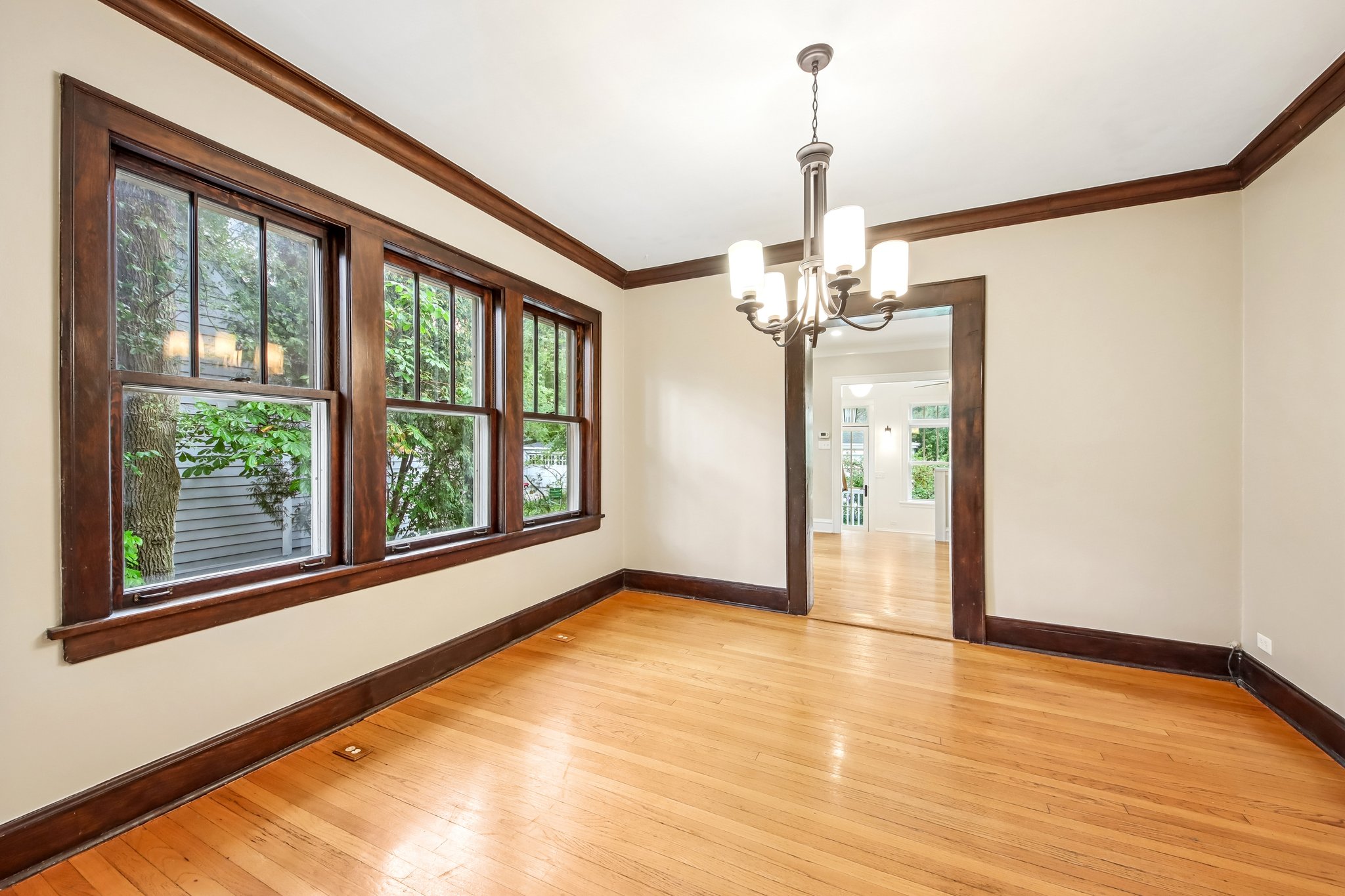 Hawthorne Ln-S1609-010.jpg