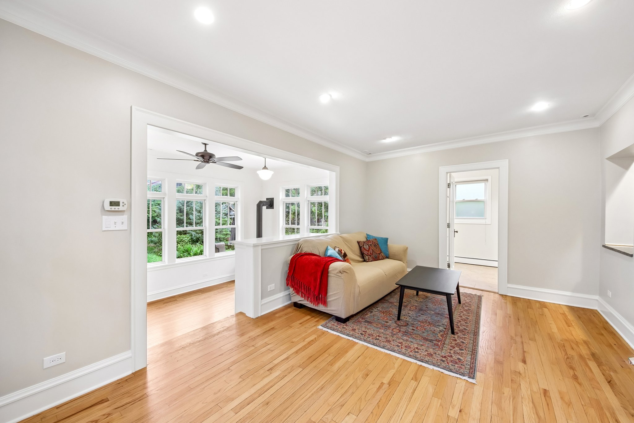 Hawthorne Ln-S1609-014.jpg
