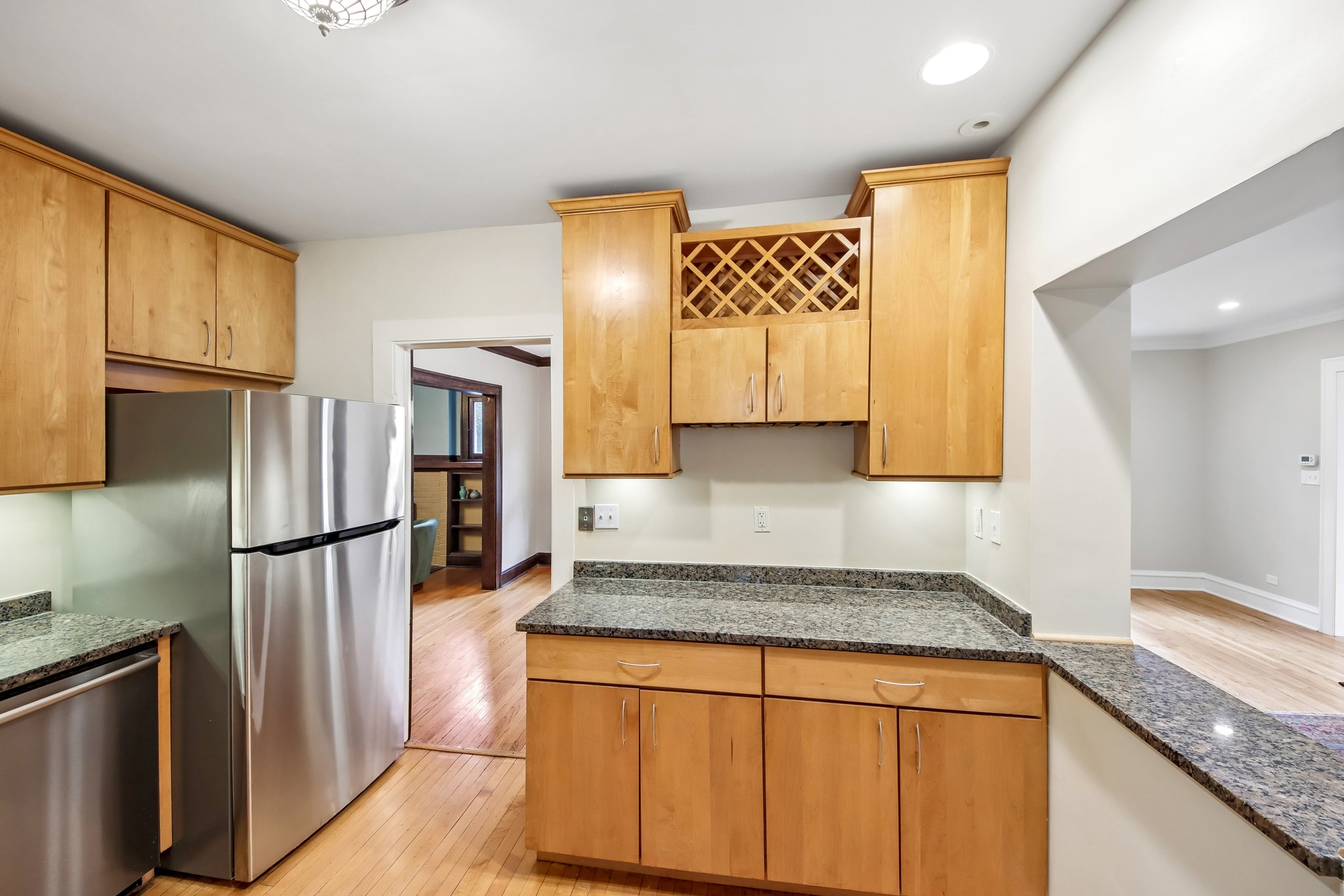 Hawthorne Ln-S1609-022.jpg