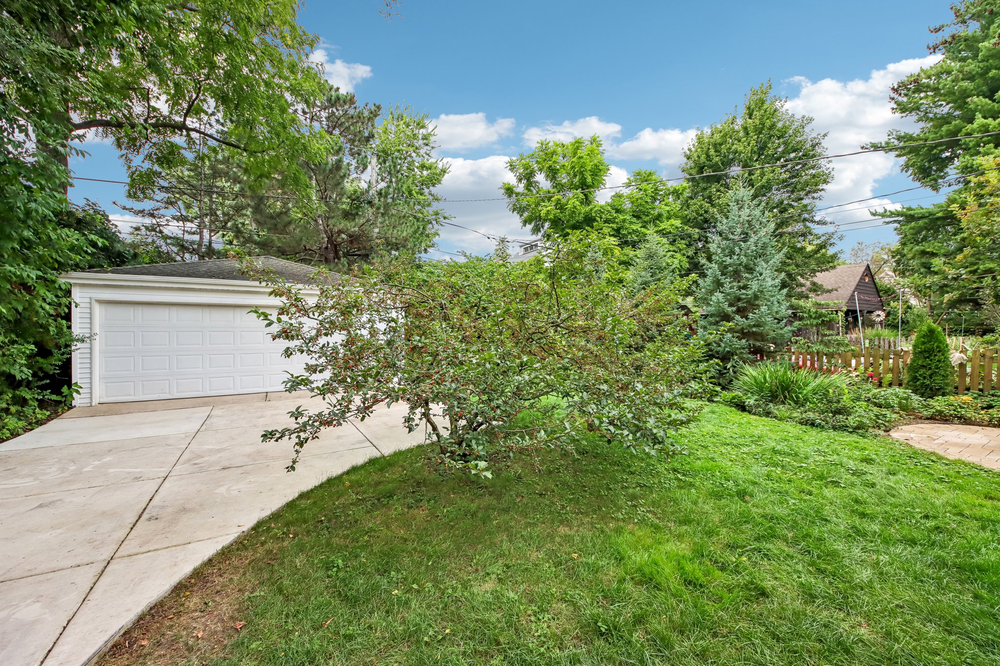 Hawthorne Ln-S1609-052.jpg
