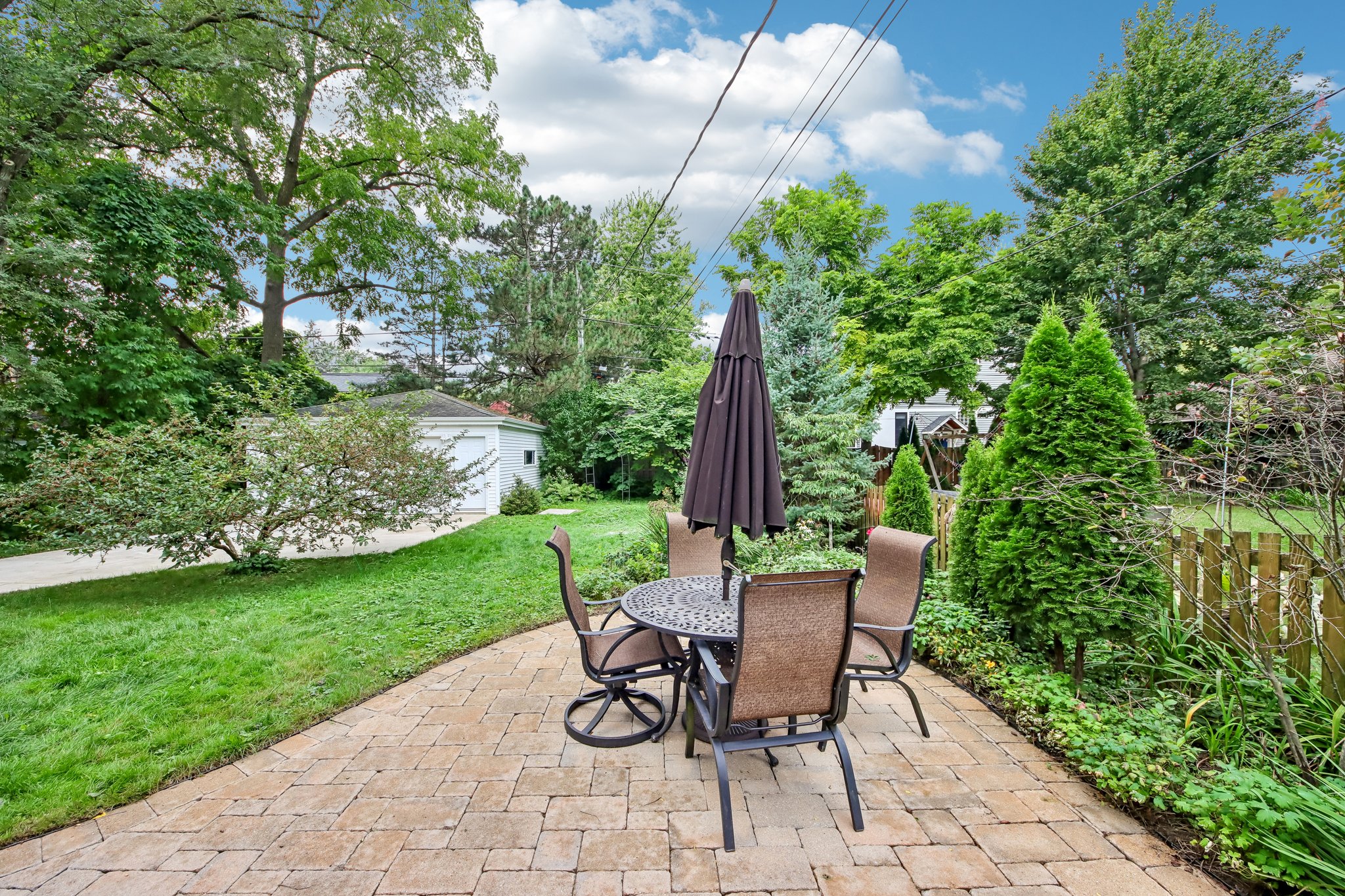 Hawthorne Ln-S1609-053.jpg