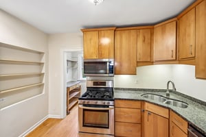 Hawthorne Ln-S1609-024.jpg