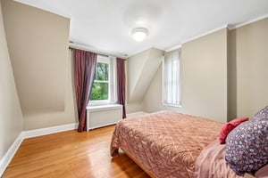 Hawthorne Ln-S1609-025.jpg