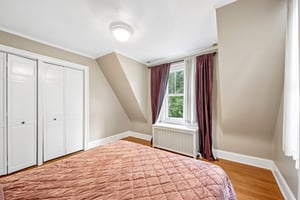 Hawthorne Ln-S1609-028.jpg