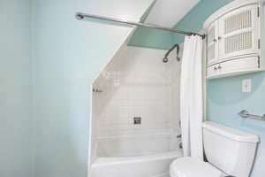Hawthorne Ln-S1609-038.jpg