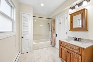 Hawthorne Ln-S1609-041.jpg
