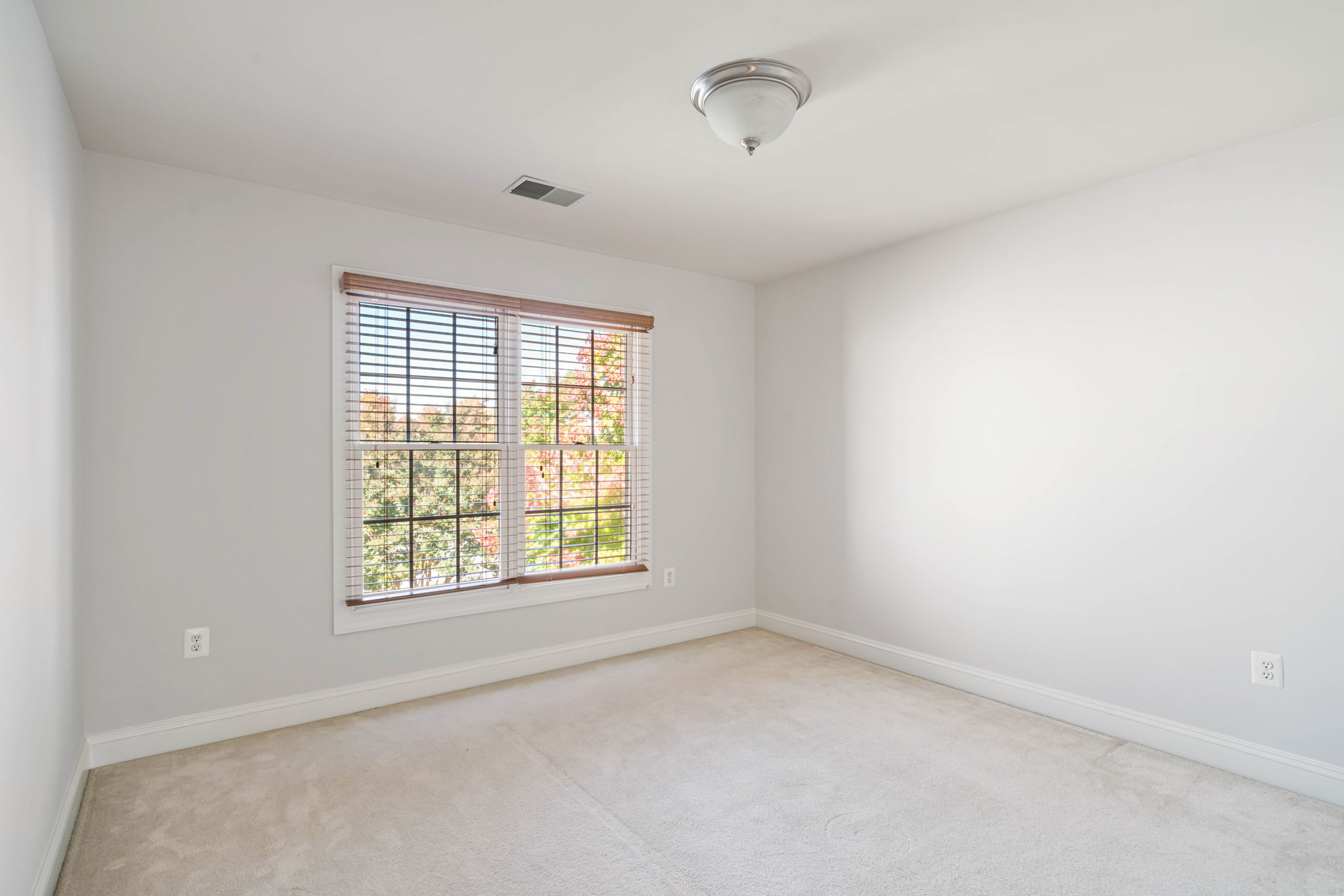 2038 Madrillon Rd, Vienna, VA 22182, USA Photo 44