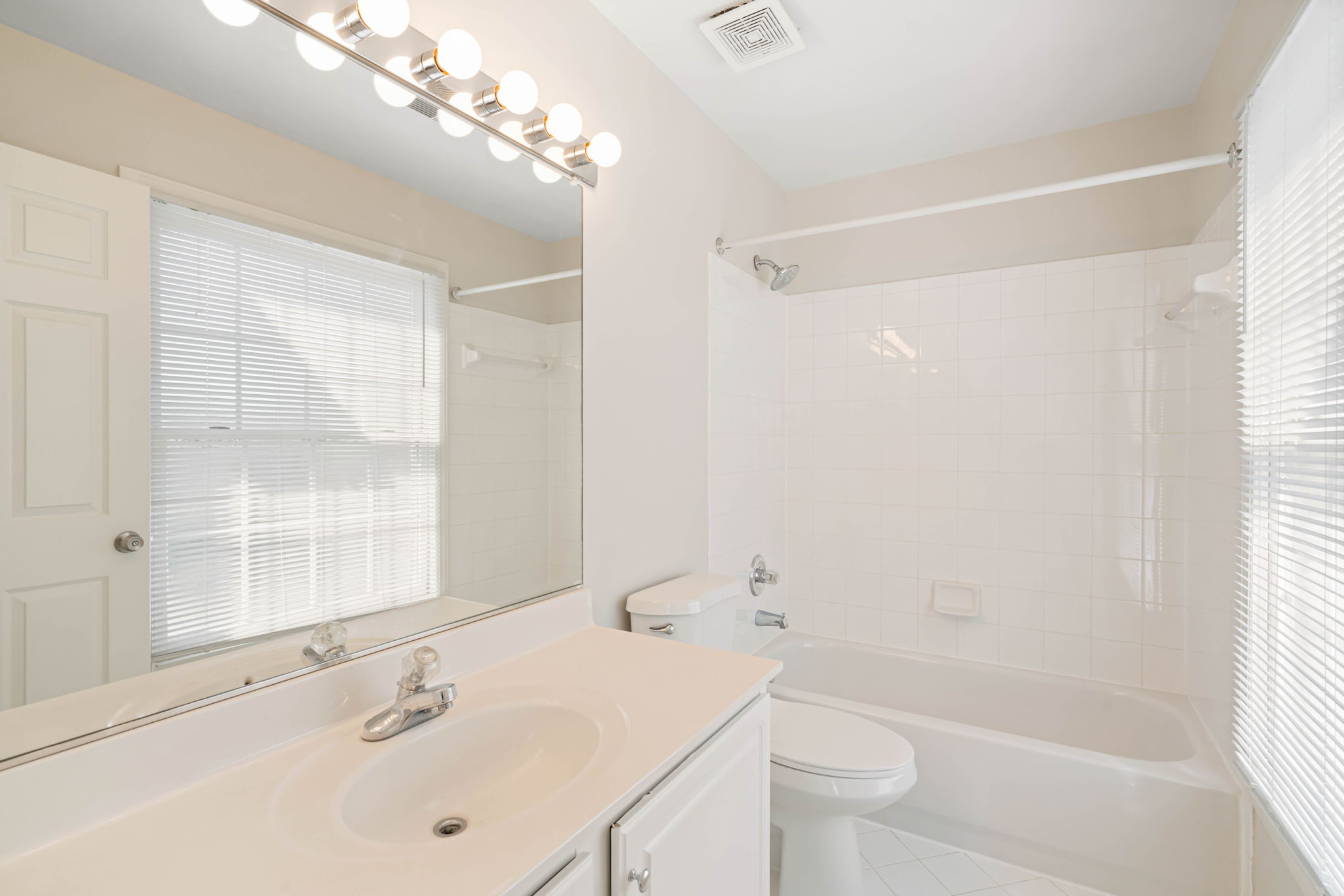 2038 Madrillon Rd, Vienna, VA 22182, USA Photo 43