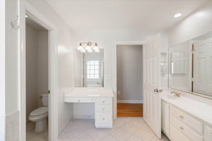 2038 Madrillon Rd, Vienna, VA 22182, USA Photo 39