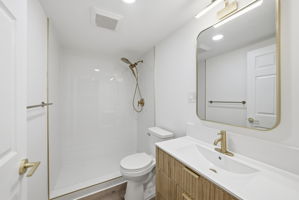  Photo 38