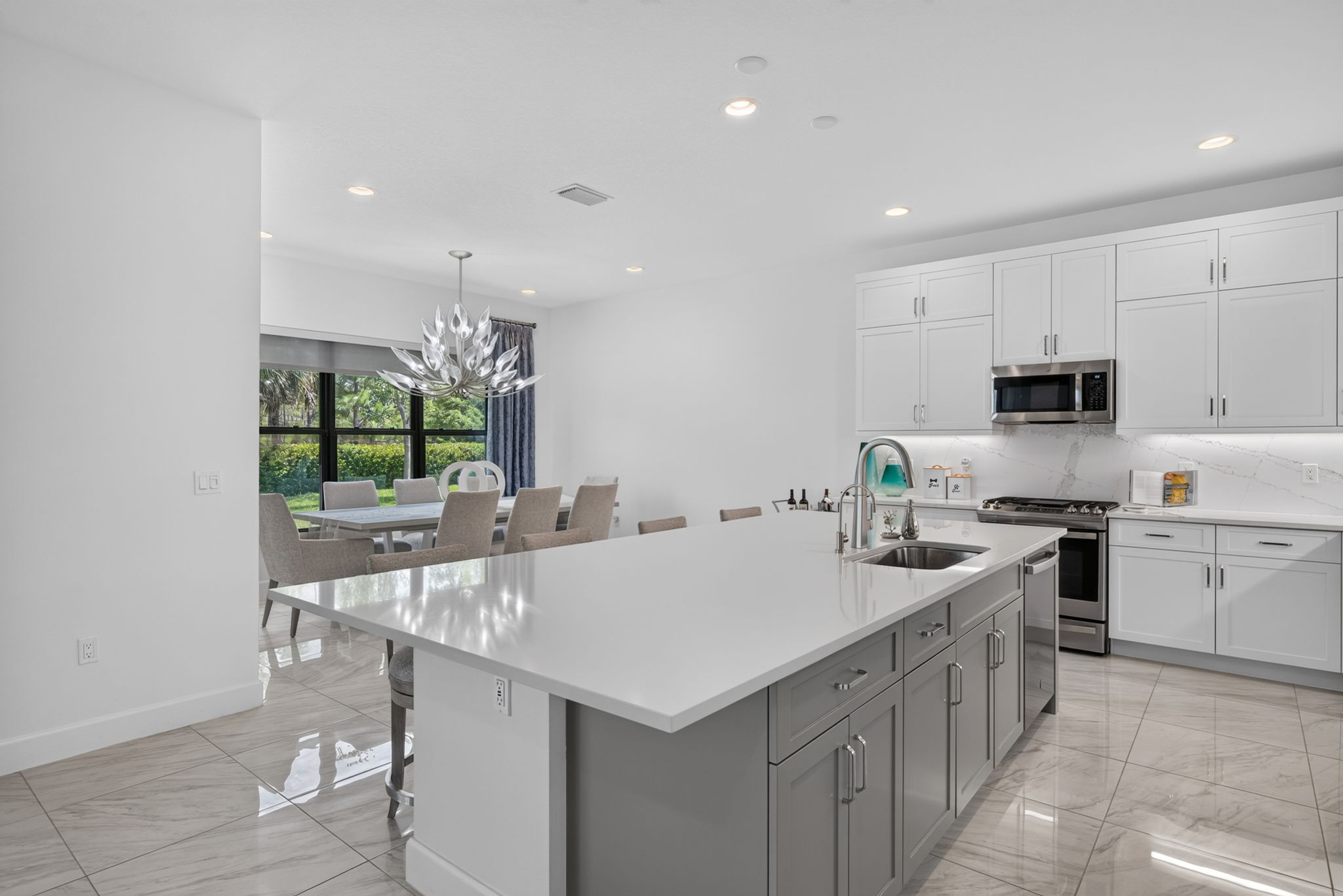 Kitchen 1 of 4
