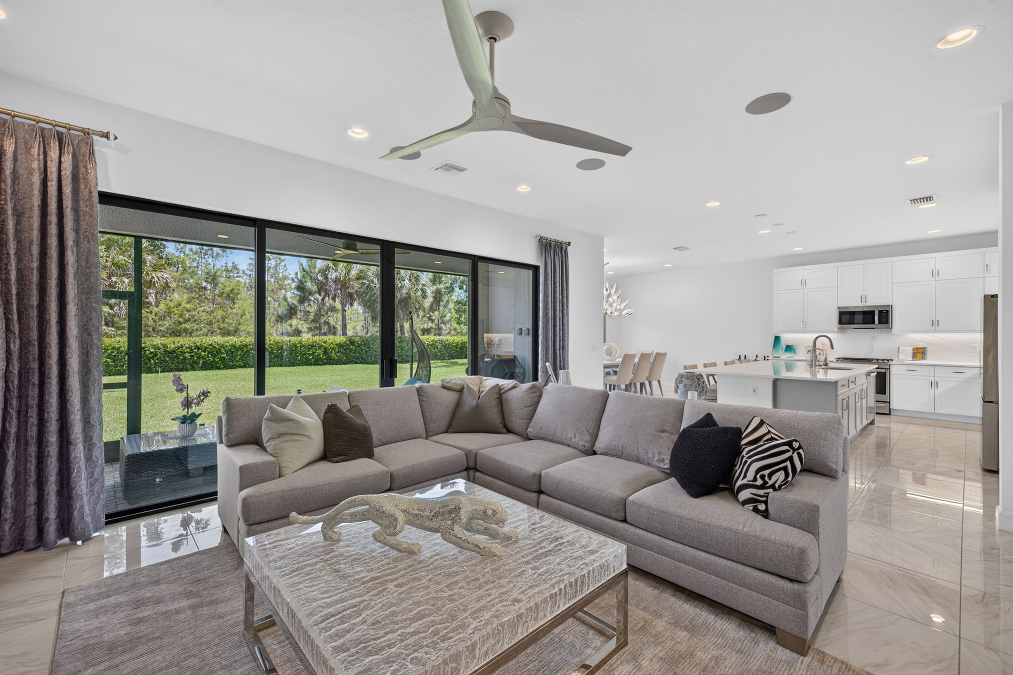 Living Room 4 of 4