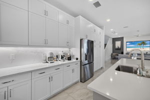 Kitchen 3 of 4