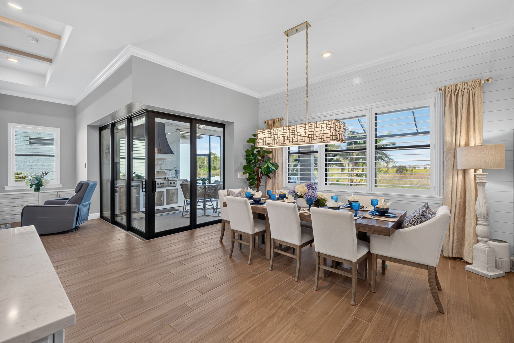 Dining Room 2 of 2