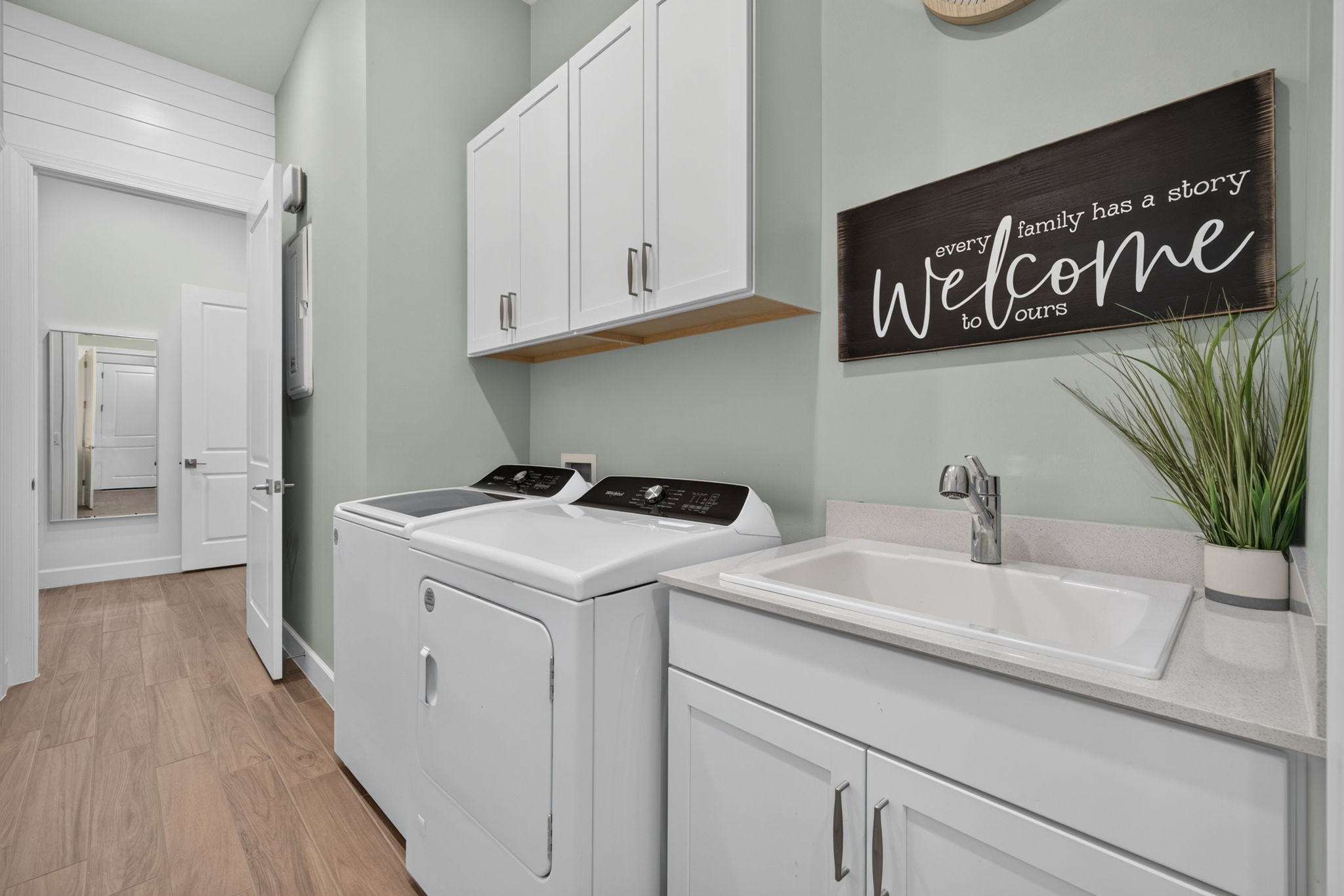 Laundry Room 1 of 3