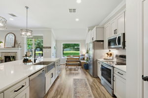 Kitchen/Breakfast Area