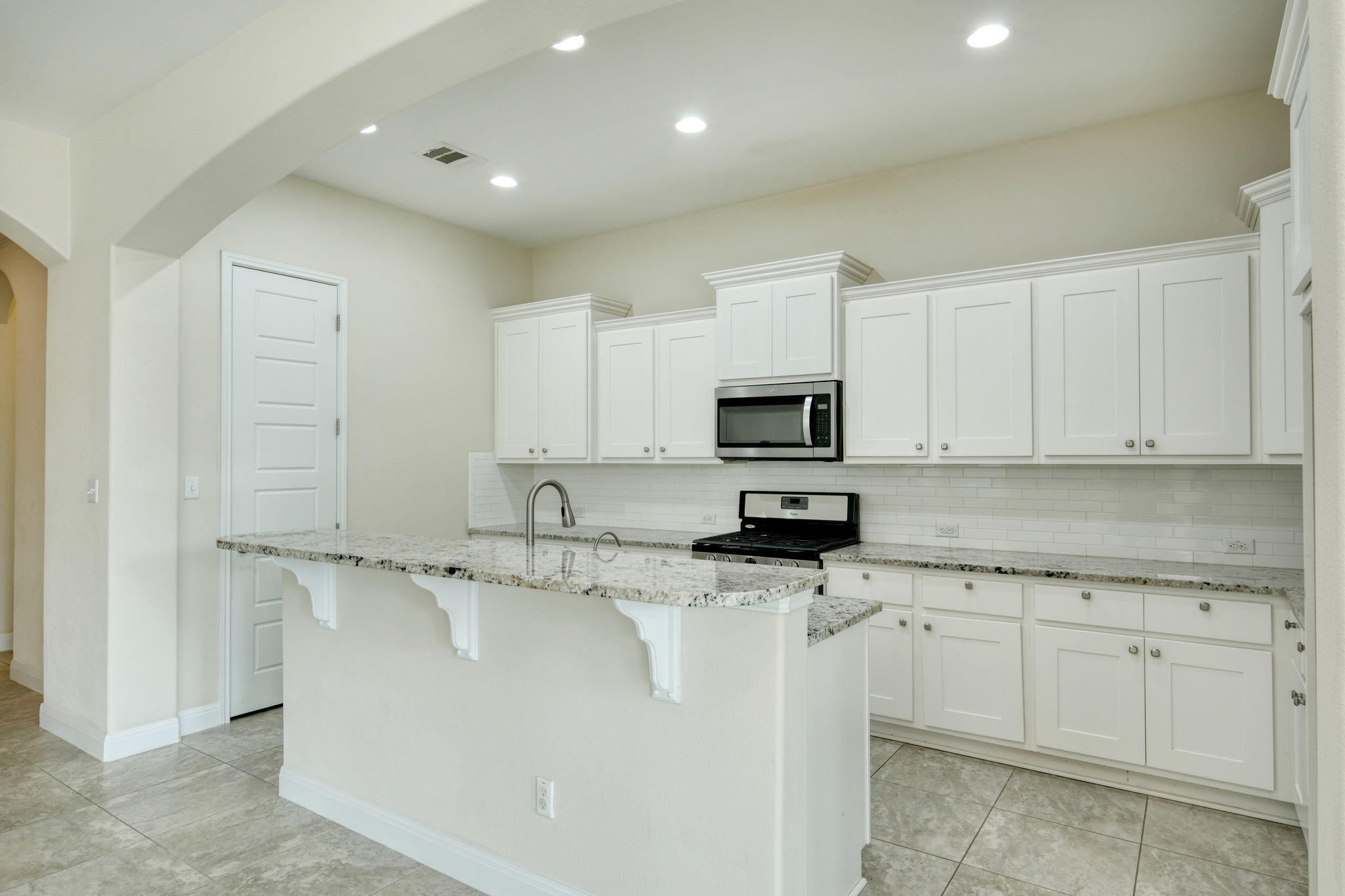 Kitchen/Breakfast Bar