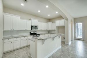 Kitchen/Breakfast Bar