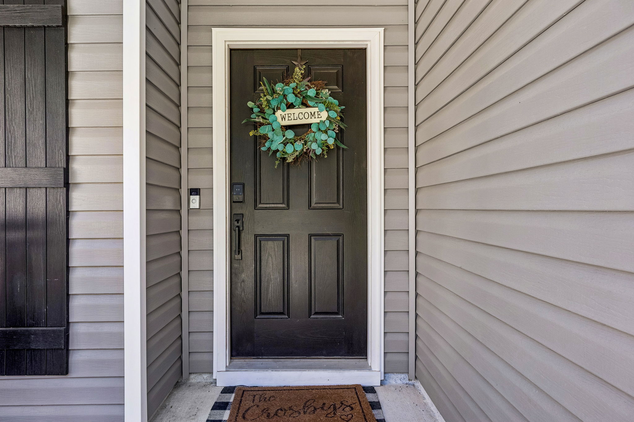 Front Entry Detail