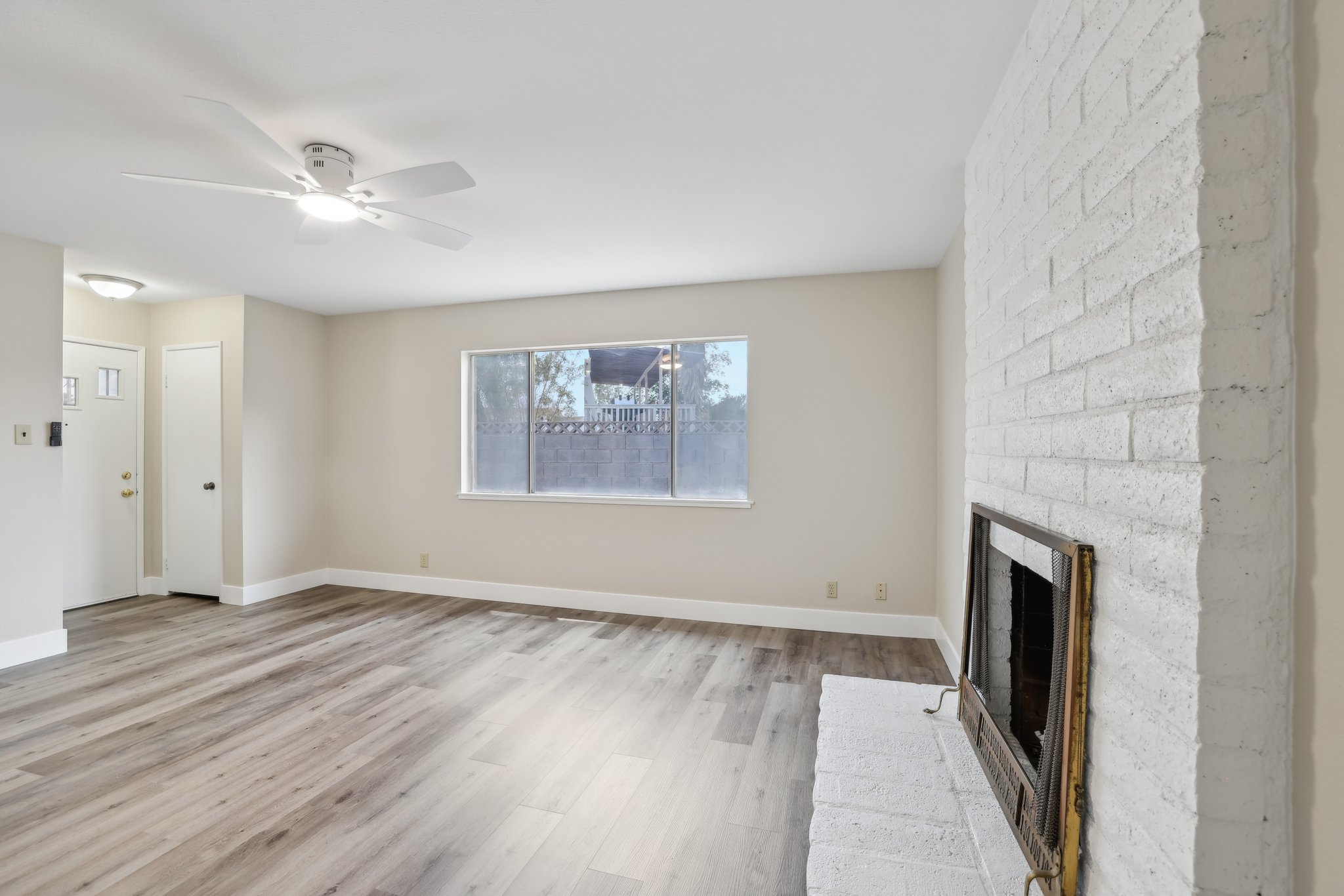 Breeze St-0405-006.jpg