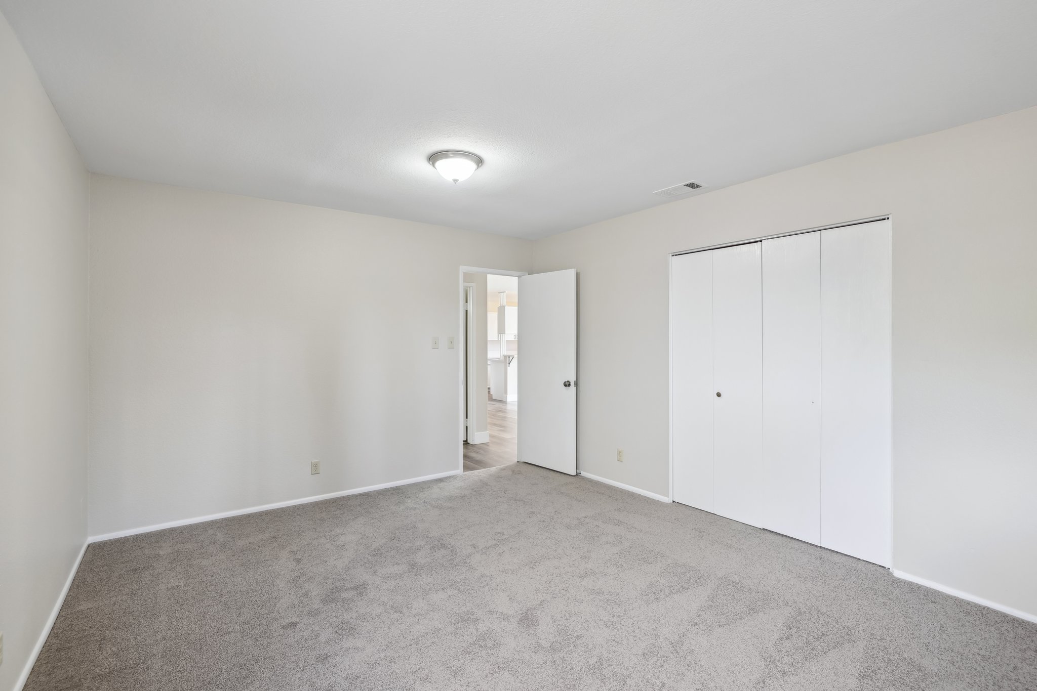 Breeze St-0405-020.jpg