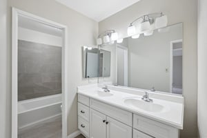Breeze St-0405-017.jpg