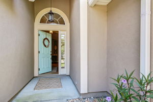 Front Porch/Entrance