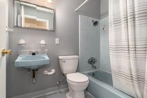 Full Bath 2