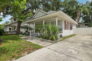 E Jean St-S0307-003.jpg