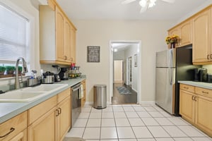 E Jean St-S0307-018.jpg