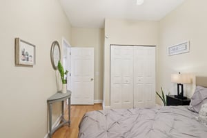 E Jean St-S0307-023.jpg