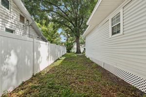 E Jean St-S0307-042.jpg